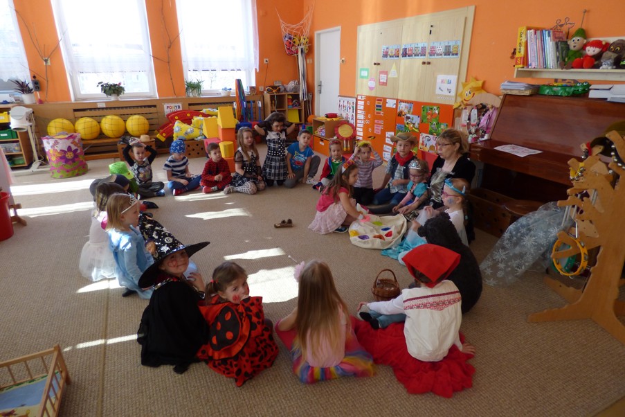 3 dopolední karneval v mš (2)