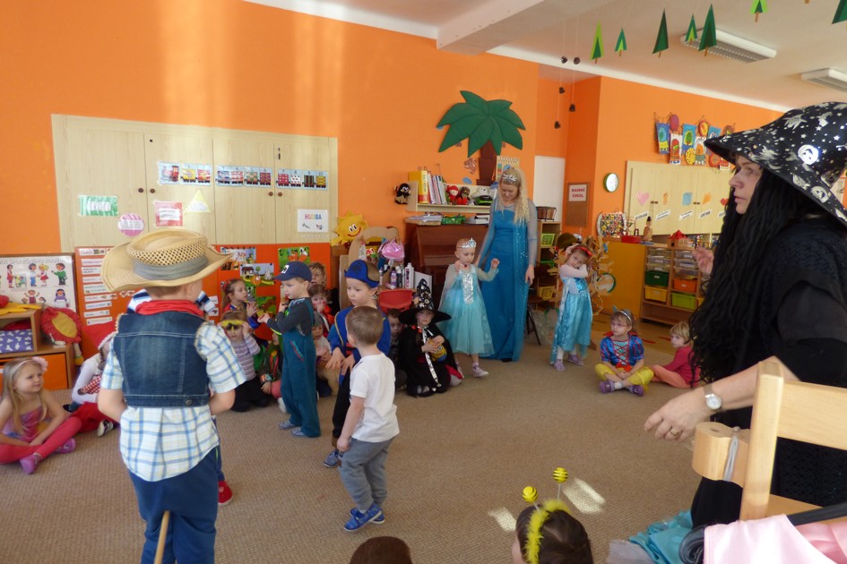 5 dopolední karneval v mš (6)