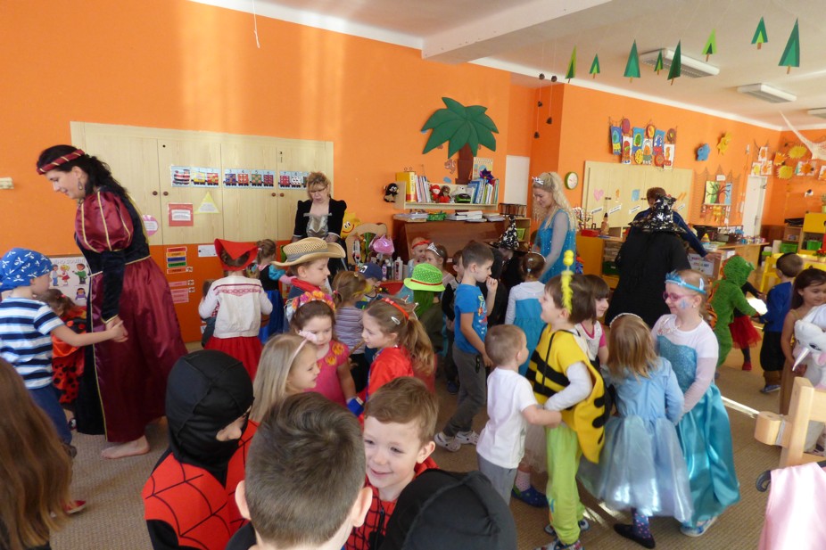 5 dopolední karneval v mš (16)