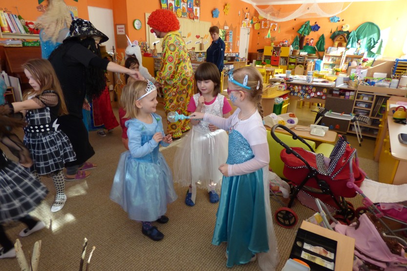 5 dopolední karneval v mš (28)