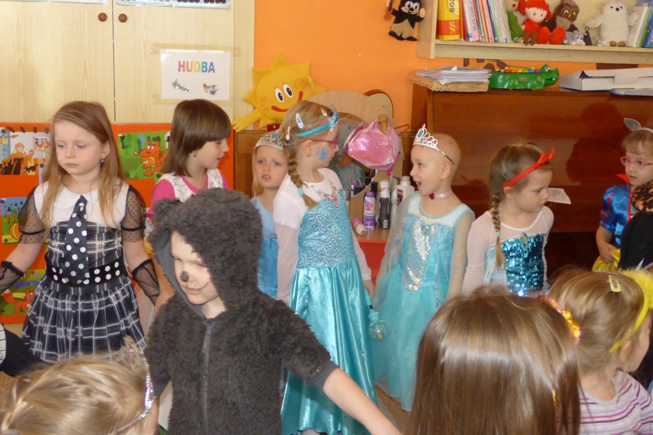 5 dopolední karneval v mš (32)