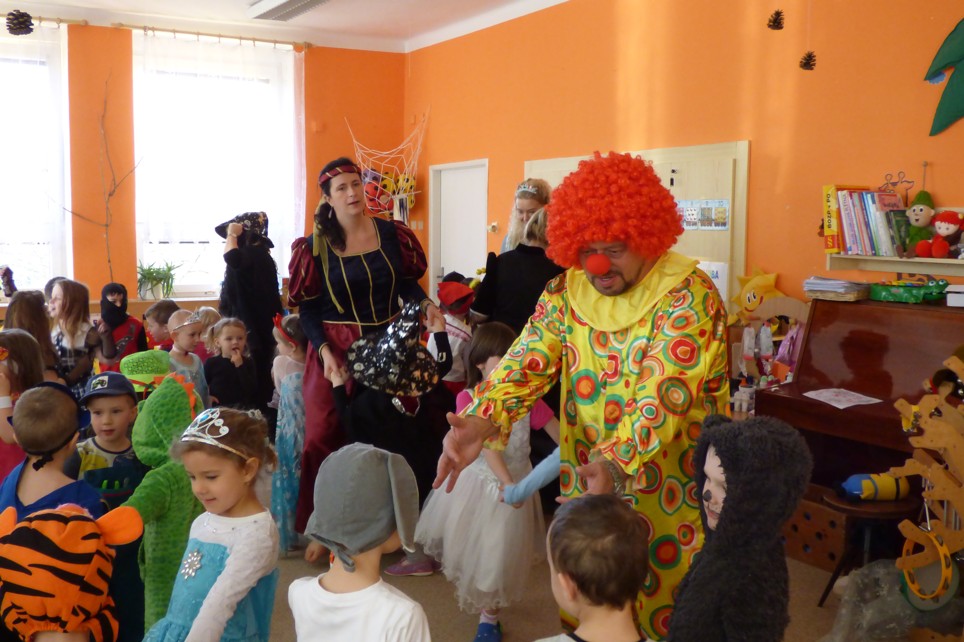 5 dopolední karneval v mš (37)