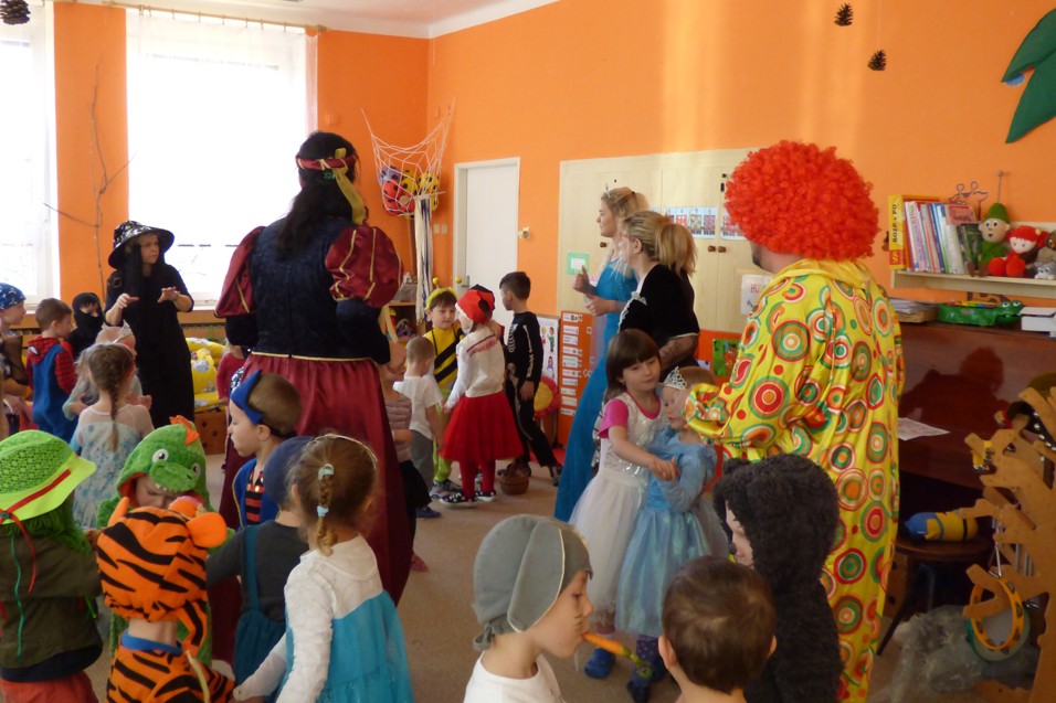 5 dopolední karneval v mš (38)