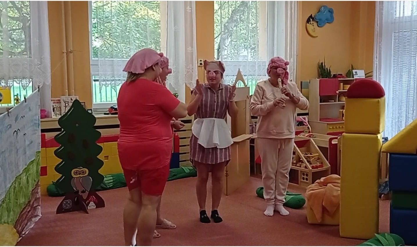 O TŘECH PRASÁTKÁCH 3