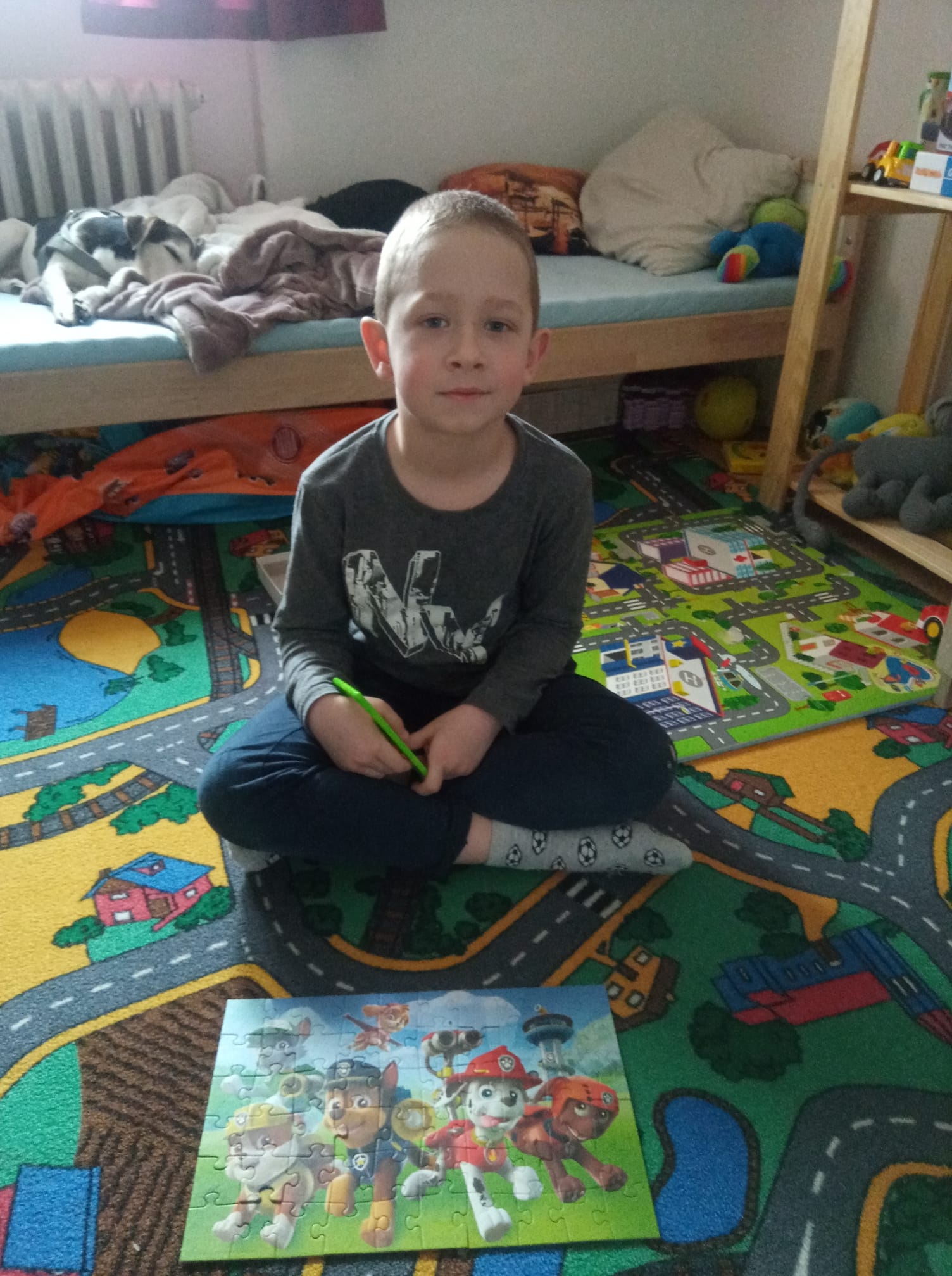 plníme úkoly a tvoříme-děti ze Sluníček (12)