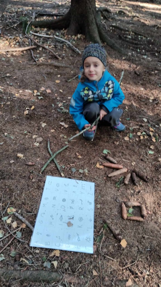 j (5)